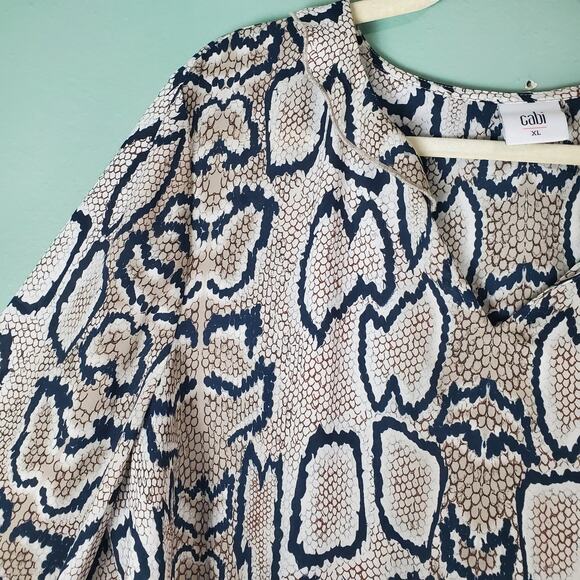 Cabi Womens Serpentine Snake Print V-Neck Ruffle Trim Blouse Size XL - Picture 4 of 6